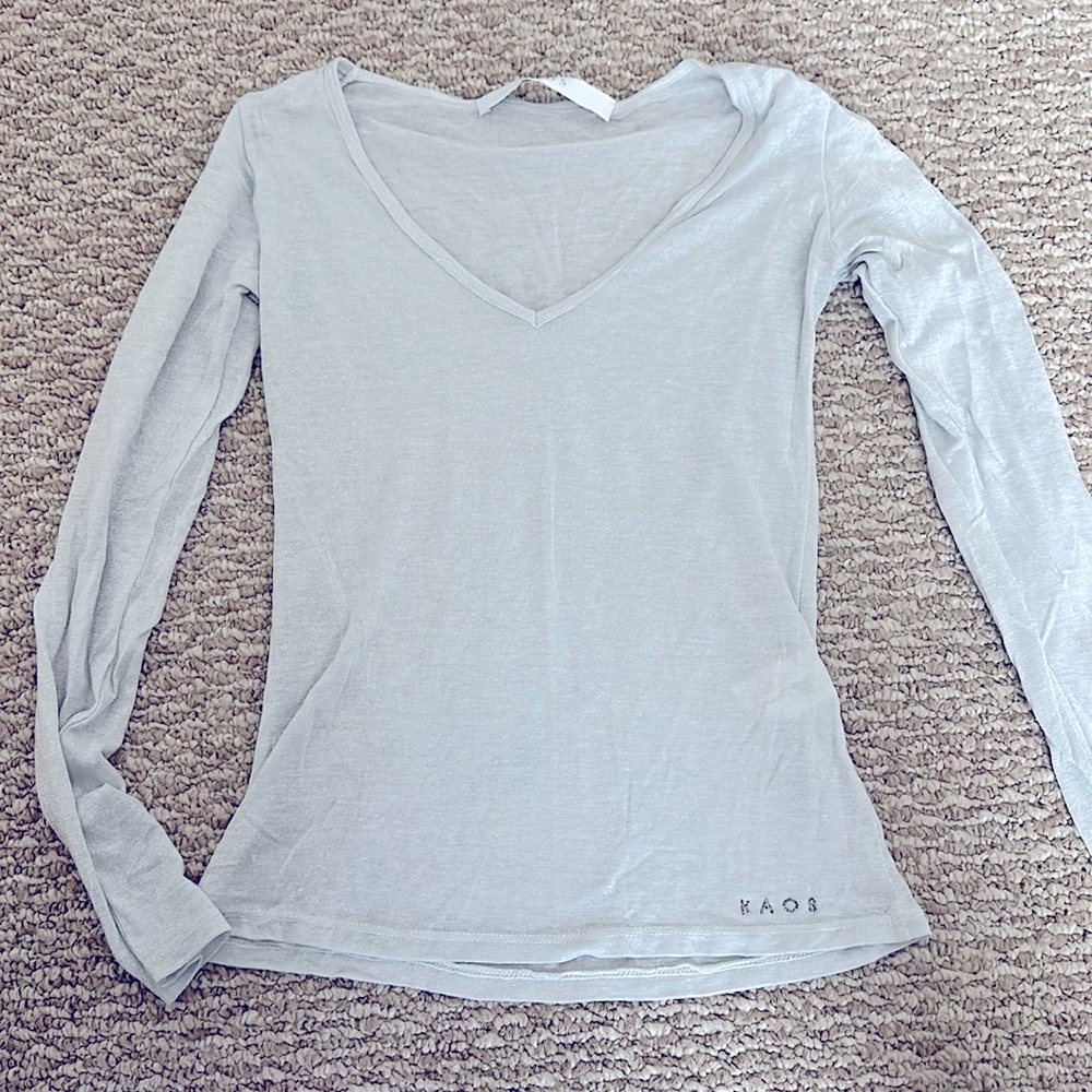 Delicate glittery vneck
